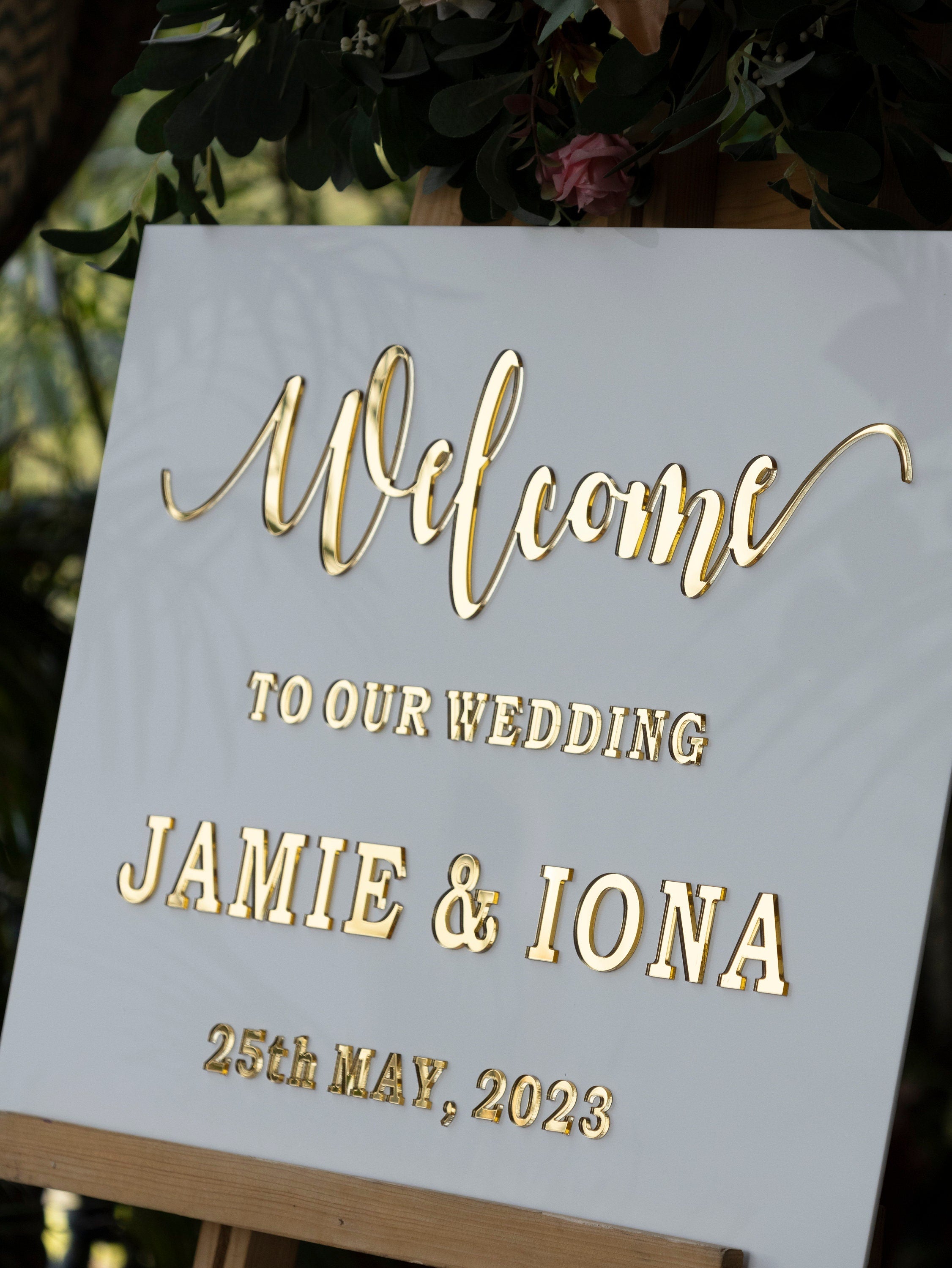 White Acrylic Wedding Sign With 3D Mirror Gold Names,  Ceremony Welcome Sign, Wedding Welcome Sign, Engagement sign, Modern wedding sign