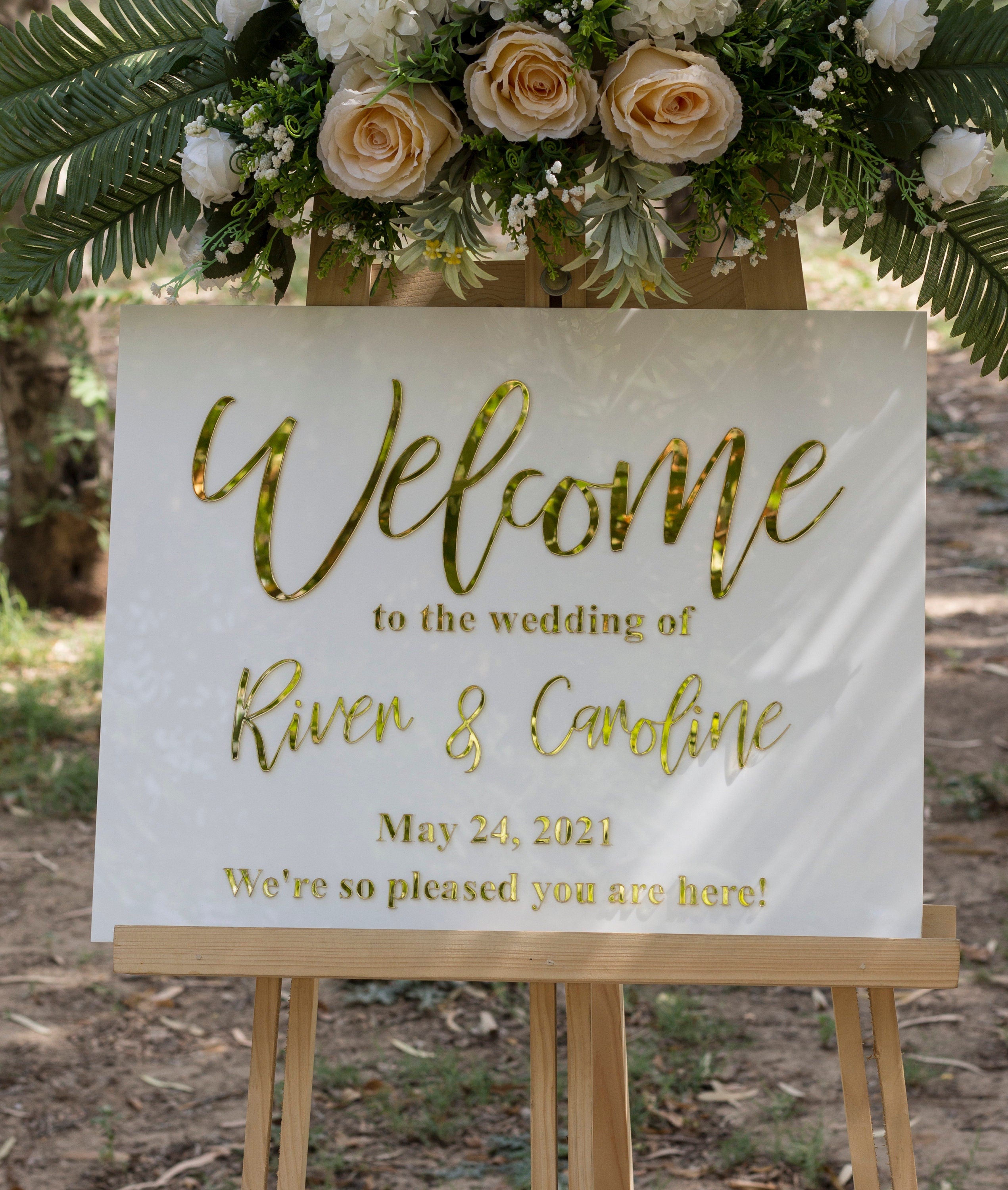 Acrylic Last Name Wedding Sign