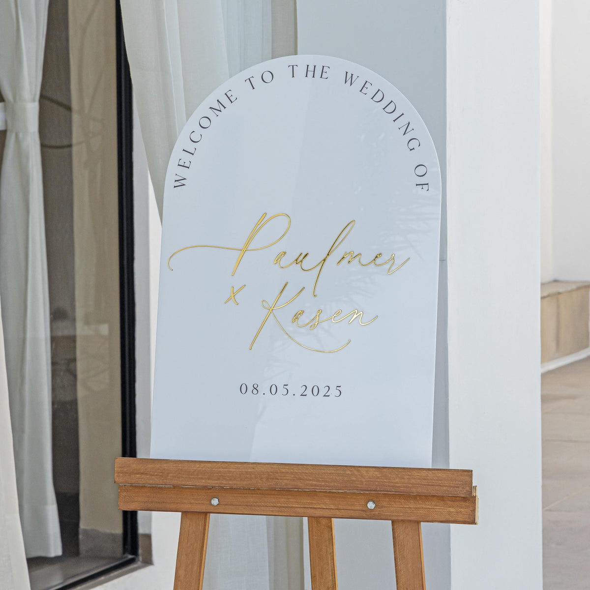 White Acrylic Wedding Sign With 3D Gold Mirror Names -RR